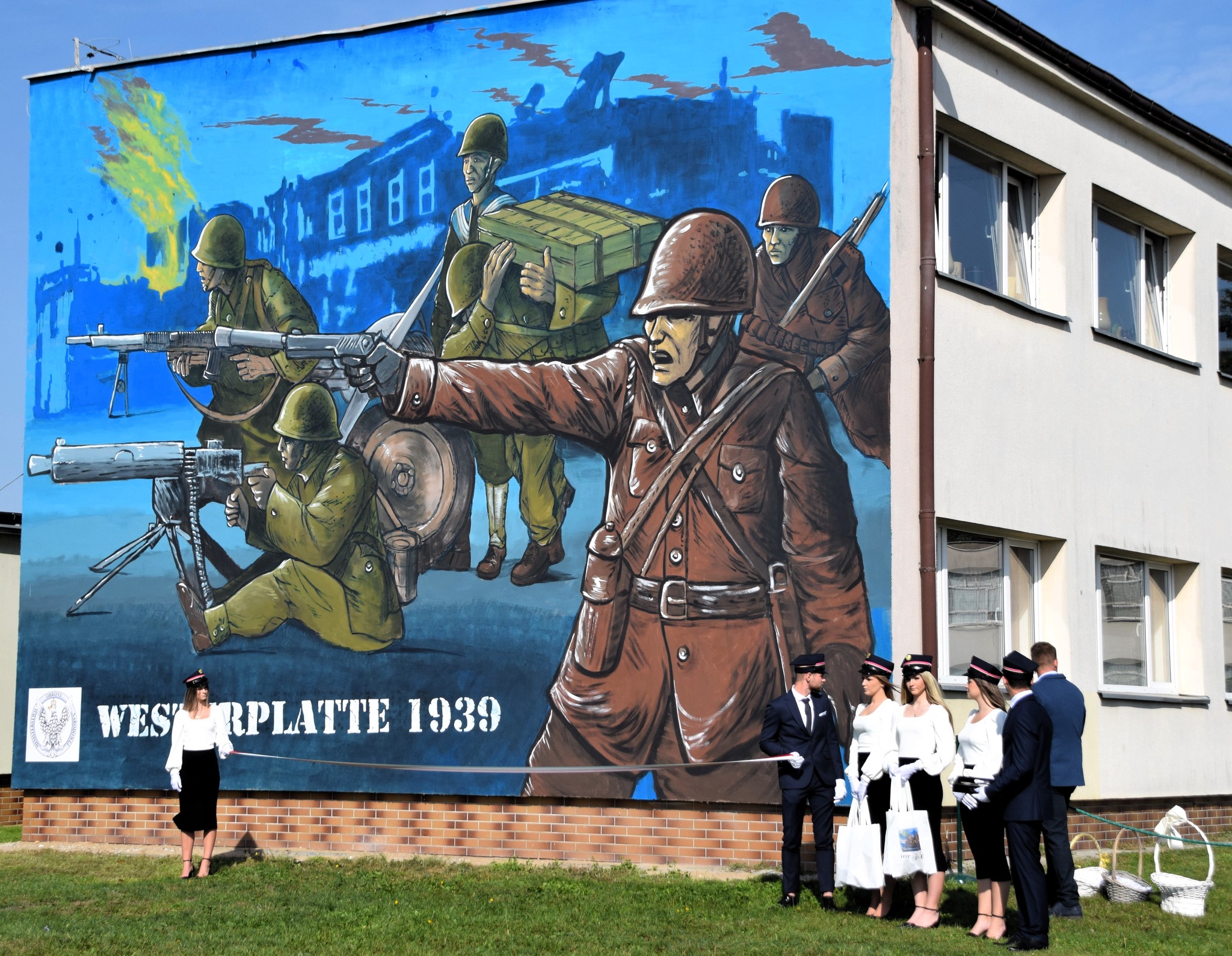 Mural na jednej ze ścian ZSP w Przasnyszu